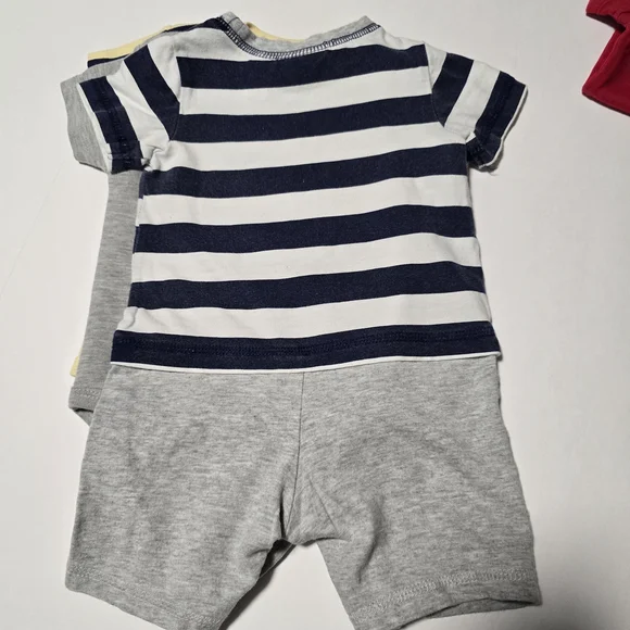 3-6 Months Assorted Baby Onesies Bundle - Picture 8 of 16